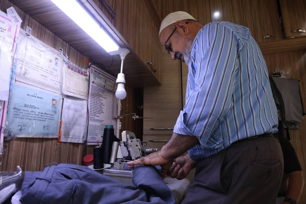 Konya'da 'elbise doktoru' Mehmet amca: Yırtık, yanık ve sökük ondan korkuyor 2